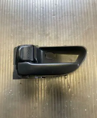 Subaru Impreza II Front door interior handle