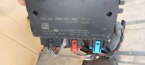 Volkswagen PASSAT B7 Tow bar trailer control unit/module 7N0907383
