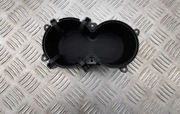 Cup holder front