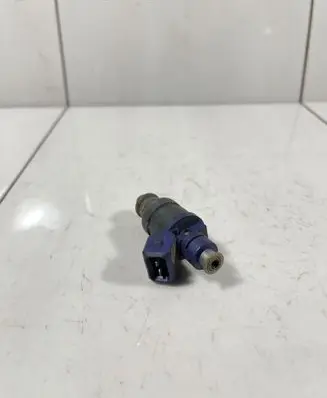 Audi A6 S6 C4 4A Fuel injector 078133551L