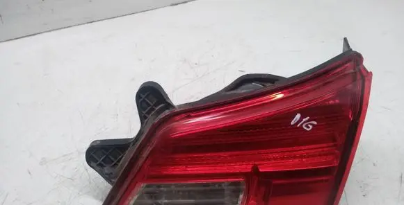 Subaru Outback Tailgate rear/tail lights 13220072