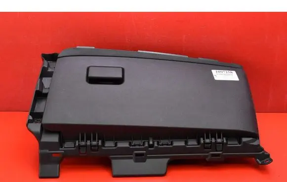 Toyota Yaris Glove box