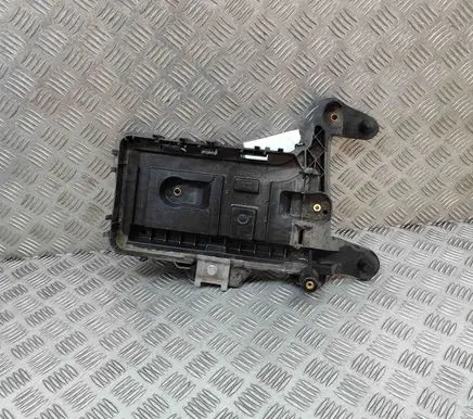 Skoda Yeti (5L) Battery box tray 1K0915333