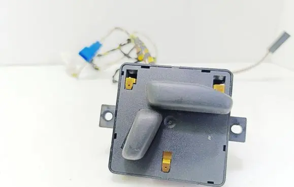 Ford Mondeo Mk III Other switches/knobs/shifts 1S7T14A701AD