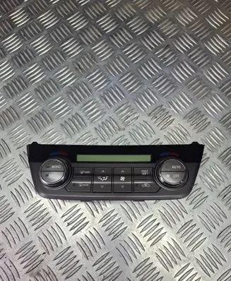 Toyota RAV 4 (XA40) Climate control unit 75F546