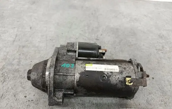 Volkswagen PASSAT B5.5 Starter motor 