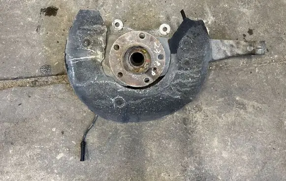BMW 5 F10 F11 Front wheel hub