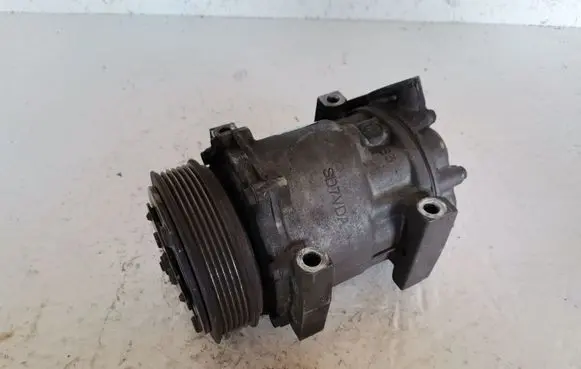 Ford C-MAX I Air conditioning (A/C) compressor (pump) 3M5H19D629GD