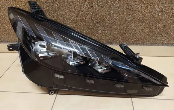 MG MG4 ev Headlight/headlamp 10040179