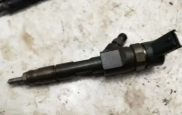 Fuel injector