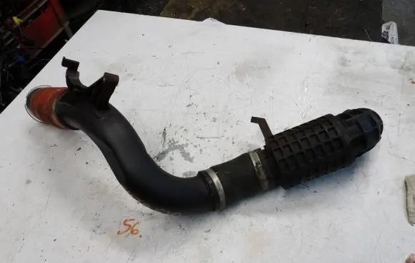 BMW 1 F40 Intercooler hose/pipe 8478570