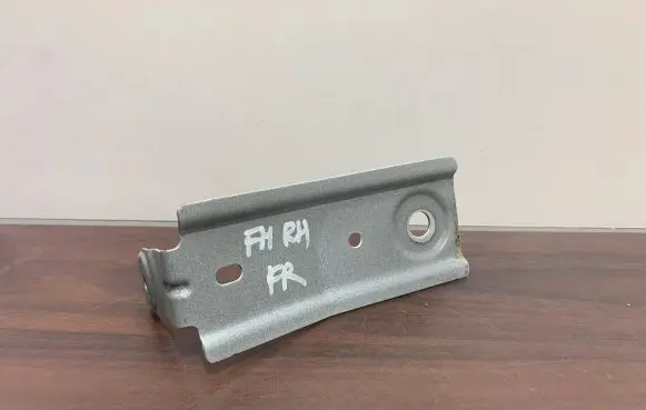 Cupra Formentor Fender mounting bracket 5FF821142 102202S