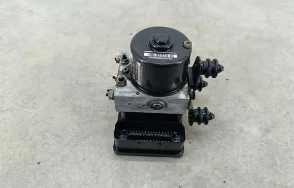Volkswagen Golf Plus ABS Pump 