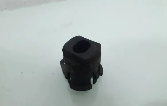 Radiator mount bracket