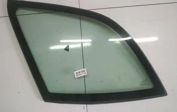 Mercedes-Benz ML W163 Rear side window AS2