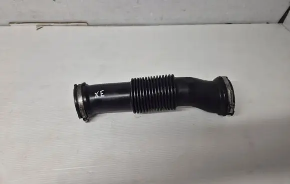 Jaguar F-Pace Air intake hose/pipe 9C623