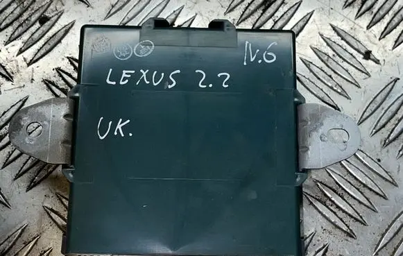 Lexus IS 220D-250-350 Parking PDC control unit/module 8967053040