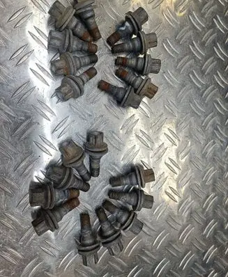 Citroen DS7 Crossback Nuts/bolts 