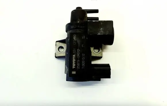 Toyota RAV 4 (XA40) Turbo solenoid valve 258190R012