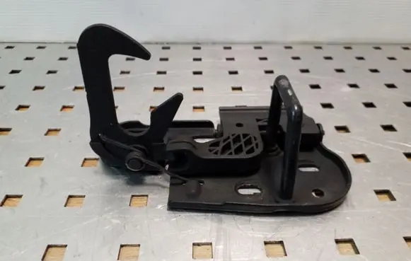 Volkswagen PASSAT B6 Engine bonnet/hood lock/latch loop/hook 3C0823480