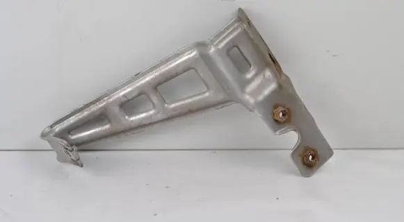 Chrysler Sebring (JS) Bracket in trunk/boot 5155621