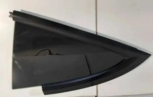 Tesla Model Y Rear side window 43R011570 008700