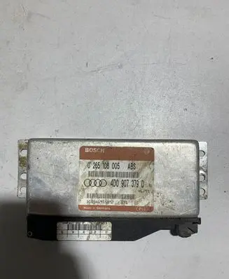 Audi A4 S4 B5 8D Engine control unit/module 4D0907379D 0265108005
