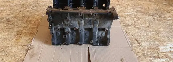 Audi A4 S4 B7 8E 8H Engine block 061103021D