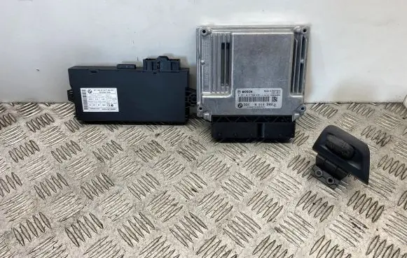 BMW 1 E81 E87 Engine ECU kit and lock set 8512589 9147195 0281017594