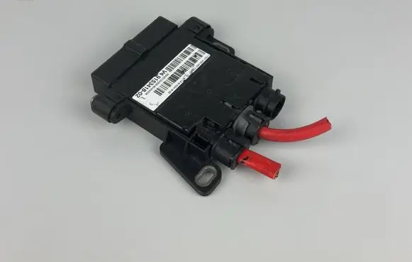 BMW 5 F10 F11 Current control relay 9153418 738231