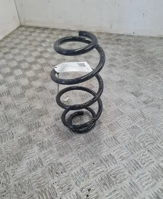 Mercedes-Benz GLA H247 Rear coil spring