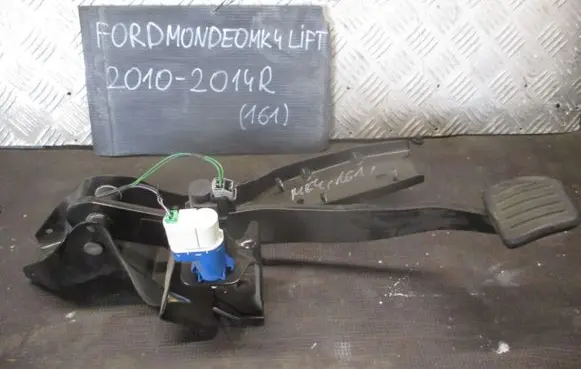 Ford Mondeo MK IV Brake pedal 7G9N2D094NC