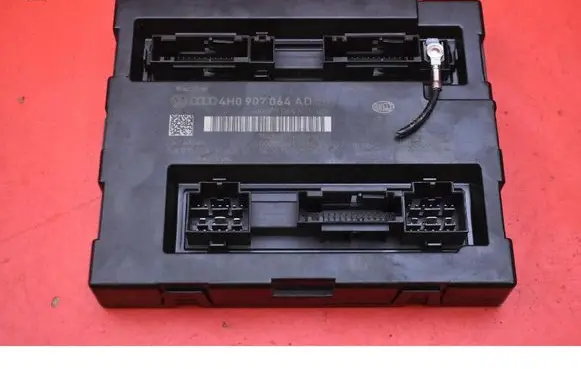 Audi A8 S8 D4 4H Comfort/convenience module 4H0907064AD