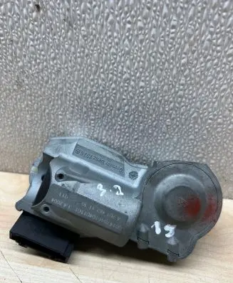 Mercedes-Benz E W211 Steering wheel lock A2034621130