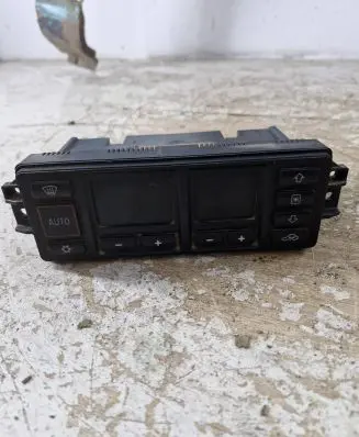 Audi A4 S4 B5 8D Climate control unit 8L0820043D 5HB00760804