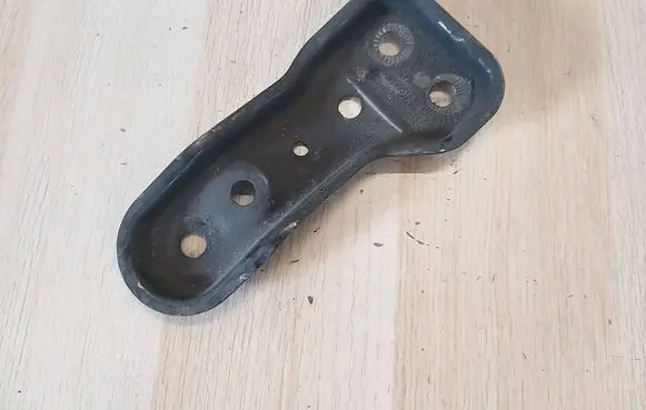 Seat Leon (5F) Engine mounting bracket 5Q0199518E