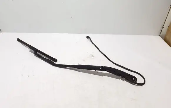 Volvo XC60 Front wiper blade arm 31662318