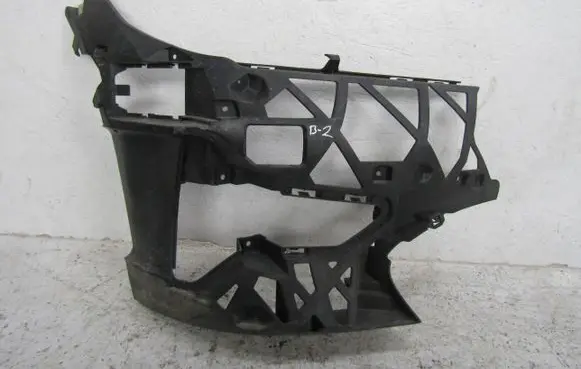 BMW 3 G20 G21 Front bumper mounting bracket 7422248