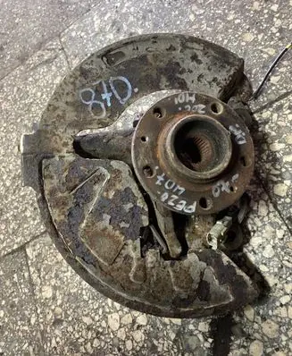 Peugeot 407 Front wheel hub