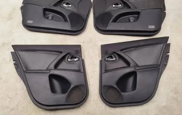 Toyota Avensis T270 Door card panel trim set 