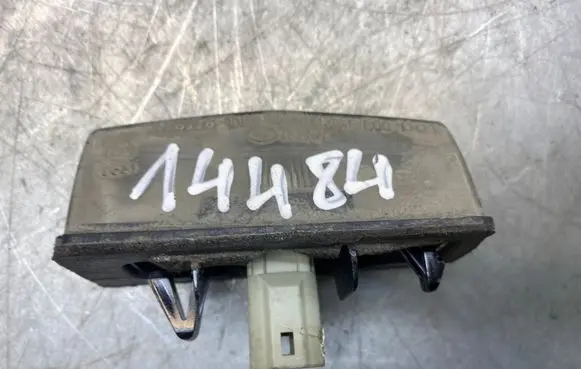 Toyota Prius (NHW20) Number plate light A045053