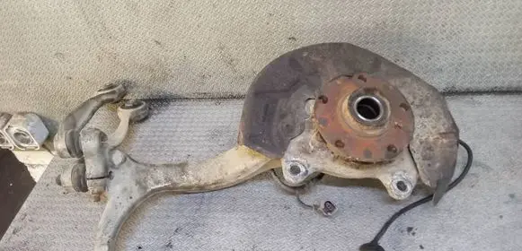 Audi A4 S4 B7 8E 8H Front wheel hub spindle knuckle 