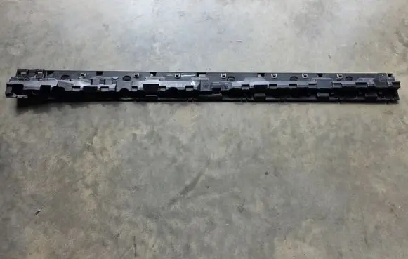 BMW X5 G05 Sill supporting ledge 7425459