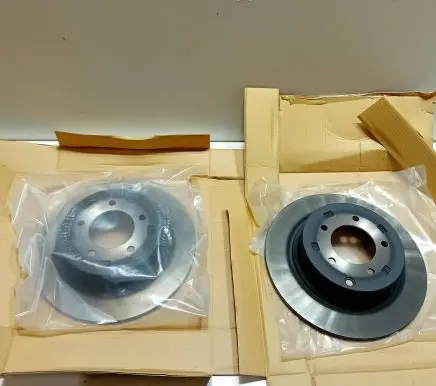Mitsubishi Lancer VIII Rear brake disc 4615A193