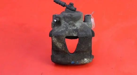 Volkswagen Cross Polo Front brake caliper