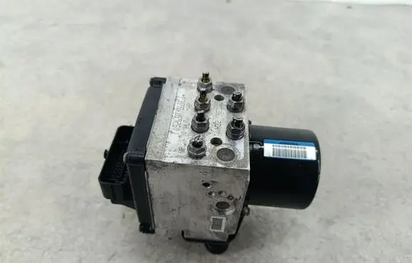 Volkswagen PASSAT B6 ABS Pump 3C0614095P