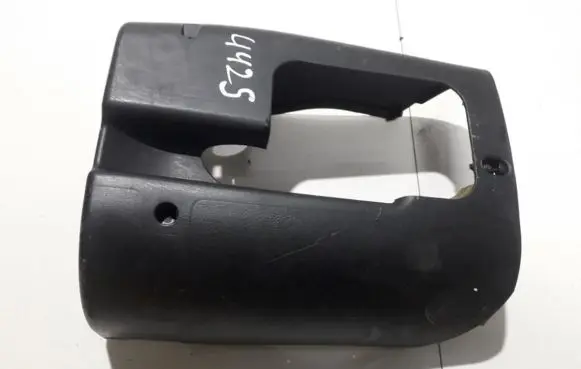 Ford Focus Steering wheel column trim