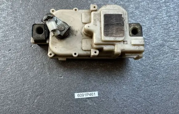 Nissan Patrol Y60 Front door lock motor 8055205J10