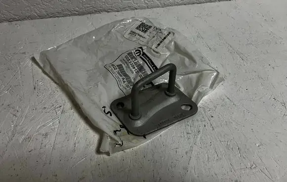 Chrysler Pacifica Engine bonnet/hood lock/latch loop/hook 0053308137 68227898AA 20220407