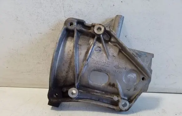 Nissan Navara D23 A/C compressor mount bracket 926140604R